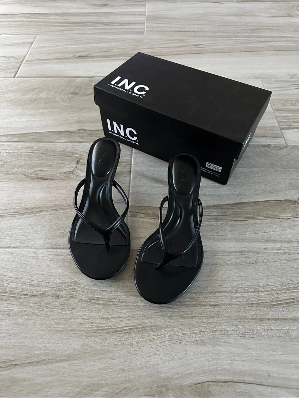 INC International Concepts Women’s Black Thong Sandals, Size 8 (New)